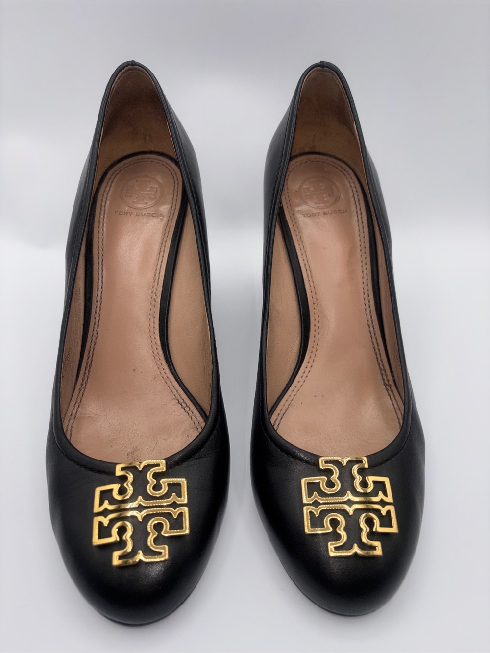 Tory Burch Black Leather Wedges Gold Logo Emblem